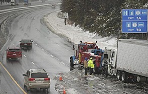عاصفة ثلجية جديدة تشل الحركة في واشنطن