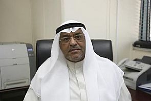 وزير المواصلات يقوم بزيارة مفاجئة لميناء الشويخ