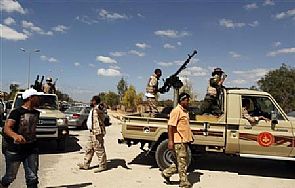 تصاعد وتيرة الأحداث في ليبيا:مطالبات للبرلمان بتسليم السلطة