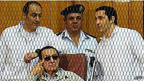 استئناف محاكمة مبارك ‘سرياً’