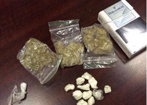 مضيف يهبط بـ 5 كوكايين و8 ماريغوانا