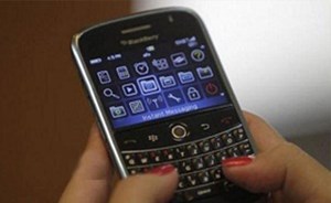 خليجية غازلت زوجها هاتفياً فقاضاها بتهمة الإزعاج