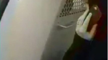السعودية: التحقيق مع رجال أمن صوروا رجلاً قتلته زوجته