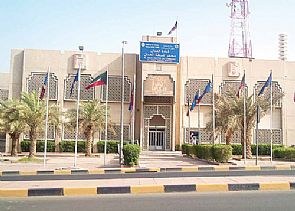 ‘أردني’ يهدد ويتوعد رجال الأمن بالمخفر