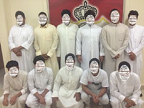 الداخلية تقبض على 14 متهما أطلقوا النار بتيماء والصليبية وبحوزتهم حبوب مخدرة