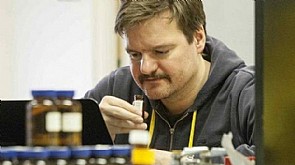 أنف الإنسان يميز أكثر من تريليون رائحة