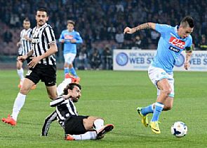 يوفتنوس يخسر أمام نابولي في الدوري الإيطالي