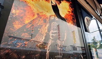 بطل الأحفاد والآباء والأجداد.. باتمان يحتفل بعامه الـ75