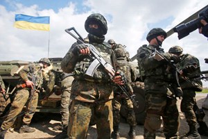 كييف تتعهد بـ «تصفية» الانفصاليين الموالين لروسيا ومدفيديف يحذر من «حرب أهلية» في أوكرانيا