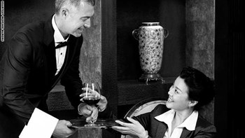 اكتشف الحياة السرية لخدم الشيوخ ومليارديرات العالم