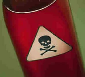 طفلة اجبرت على الزواج تقتل زوجها و رفاقه بالسمّ