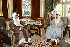 سمو الأمير استقبل رئيس لجنة ‘البدون’
