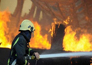 انفجار غاز ‘ضخم’ في امريكا تسبب بدمار ثلاثة مبان