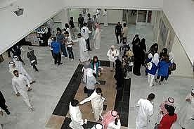 مجلس جامعة الكويت ينظم سياسة القبول