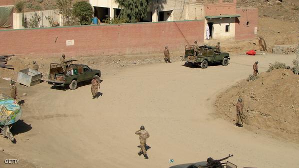 باكستان.. مقتل عشرات المسلحين بغارات