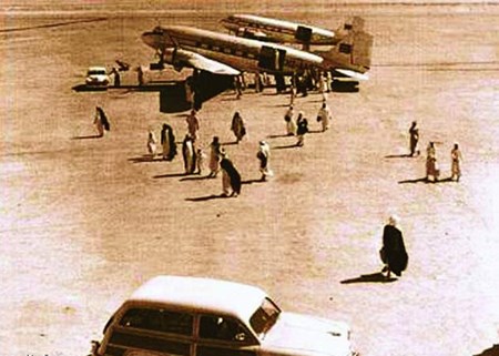 بالصور.. تفاصيل ظهور أول طائرة في السعودية مهداة من الرئيس الأميركي للملك عبدالعزيز