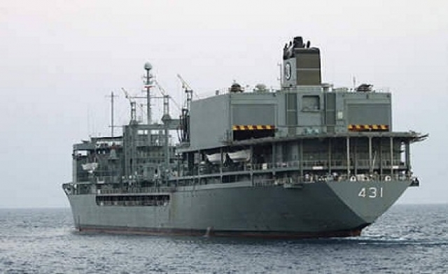 سفينة حربية بريطانية تصادر مخدرات لتمويل الجماعات الارهابية في بحر العرب