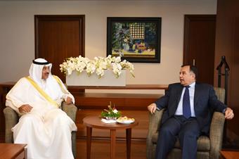 الشيخ صباح الخالد يبحث مع وزير الخارجية المصري العلاقات الثنائية