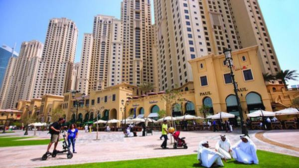 دبي تعزز الشفافية وتغري المستثمرين بعوائد إمبراطورية