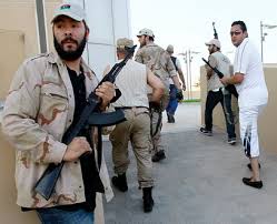 ليبيا.. قتلى بطرابلس وقصف في بنغازي