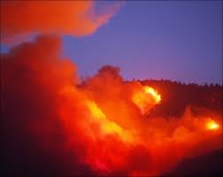 حرائق في كاليفورنيا واجلاء الاف الاشخاص