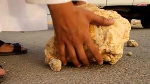 مصرع شاب سعودي حاول إماطة الأذى عن الطريق