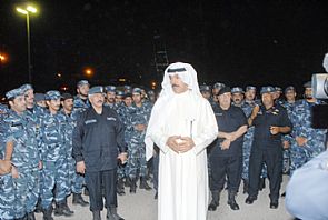 وزير الداخلية يتفقد رجال وقوات الأجهزة الأمنية