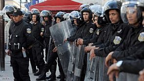 القاعدة تتبنى هجوماً على وزير الداخلية التونسي