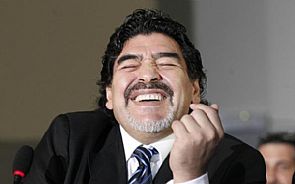 مارادونا يسخر من ديل بوسكي، كاسياس .. خطأ أبو الشوارب