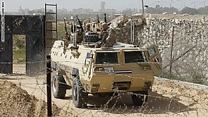 مقتل 6 عسكريين بمصر، الامارات تتعهد بدعمها ماليا بعد فوز السيسي