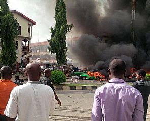 21 قتيلاً في تفجير مركز تجاري بنيجيريا