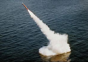 كوريا الشمالية تطلق صاروخين سقطا في المياه الاقليمية