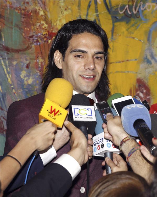 موناكو يمنح الضوء الأخضر لفالكاو للتفاوض مع الريال