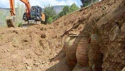 صورة: العثور على جرار “ذهب قارون” مطمورة تحت الأرض في السعودية!!!