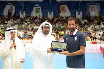 مشاركة مميزة للفرنسي بيريز والسعودي الثنيان في دورة الروضان لكرة القدم