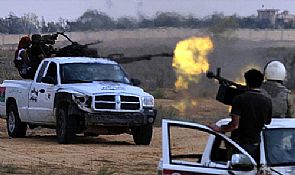 قتال عنيف قرب مطار طرابلس