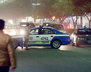 إصابة 3 وافدين بحادث تصادم،سلب 150 من مواطن بعد صلاة الفجر