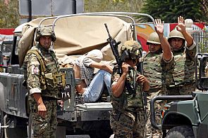 الجيش اللبناني يعتقل 6 سوريين في عرسال