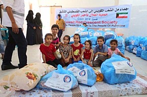 مساعدات اغاثية من الهلال الاحمر الكويتي لـ ‘غزة’