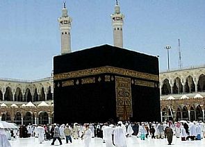 تراجع إنفاق الكويتيين على السياحة الدينية في رمضان