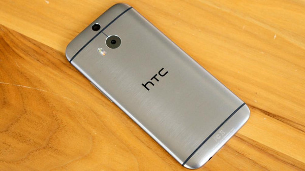 تسريب أول صورة لهاتف HTC One M8 بنظام “ويندوز فون”