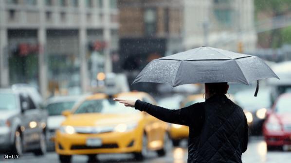 أميركي يرتدي ملابس نسائية لسرقة مخمورين