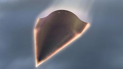 بالفيديو والصور.. انفجار سلاح سري للبنتاغون تفوق سرعته سرعة الصوت محدثا كرة لهب غامضة بألاسكا