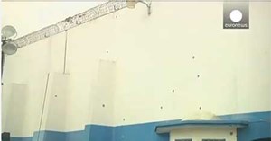 بالفيديو.. مجهولون يهجمون على سجن في هايتي ويحررون نحو 100 سجين