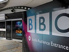 روسيا تهدد باقفال الخدمة الروسية لبي بي سي