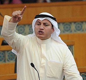 عسكر يشيد باداء رجال القوات الخاصة:نحو إقرار قانون جمع الاسلحة غير المرخصة لإنهاء فوضى انتشارها
