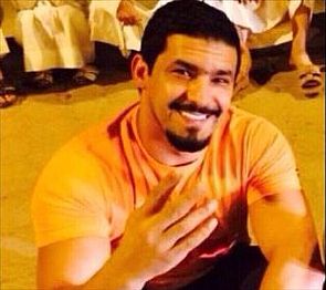 حكم ببراءة خمسة نشطاء من البدون بقضية تجمهر وعامان سجنا لأحمد الدقباسي