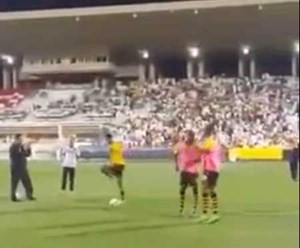 بالفيديو.. جمهور “الاتحاد” السعودي يهز أركان الملعب بالتكبير بصوت واحد إحياءً للسنة النبوية في ذي الحجة