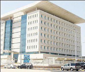 ديوان الخدمة: عطلة العيد 5 أيام,تبدأ الجمعة أو السبت، ويومي الأربعاء والخميس دوام رسمي