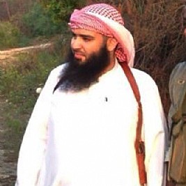 فصل الداعية حجاج العجمي من عمله بعد وضع اسمه على قائمة الإرهاب الدولي